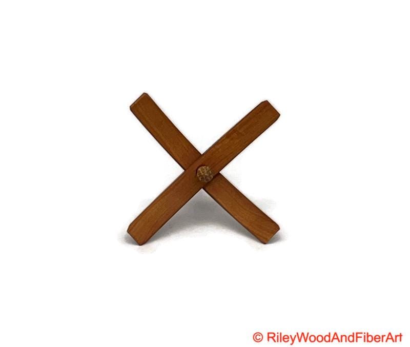 Medium Turkish Drop Spindle - Alder Whorl with White Oak Shaft made by Riley Wood and Fiber Art